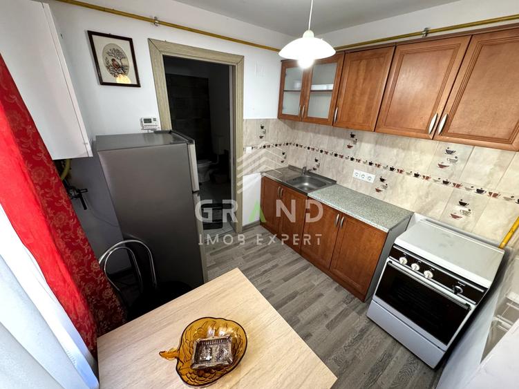 Apartament cu 2 camere semidecomandat, mobilat în Central