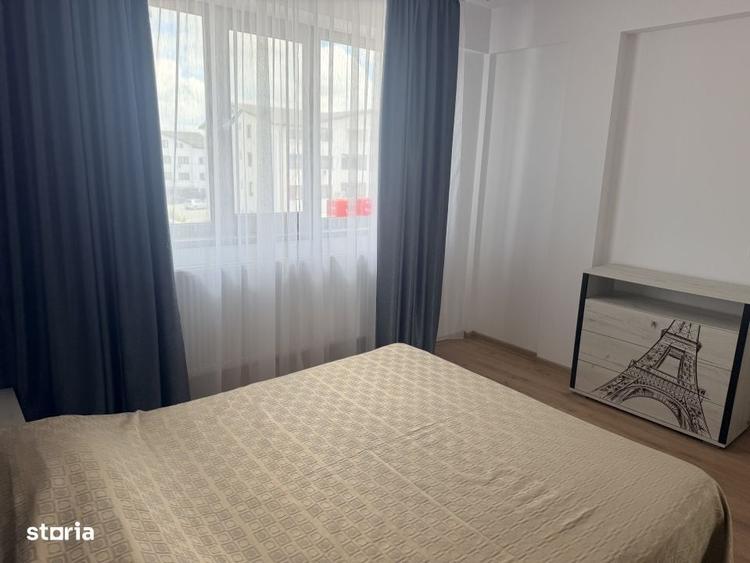 Apartament cu 3 camere semidecomandat în Central