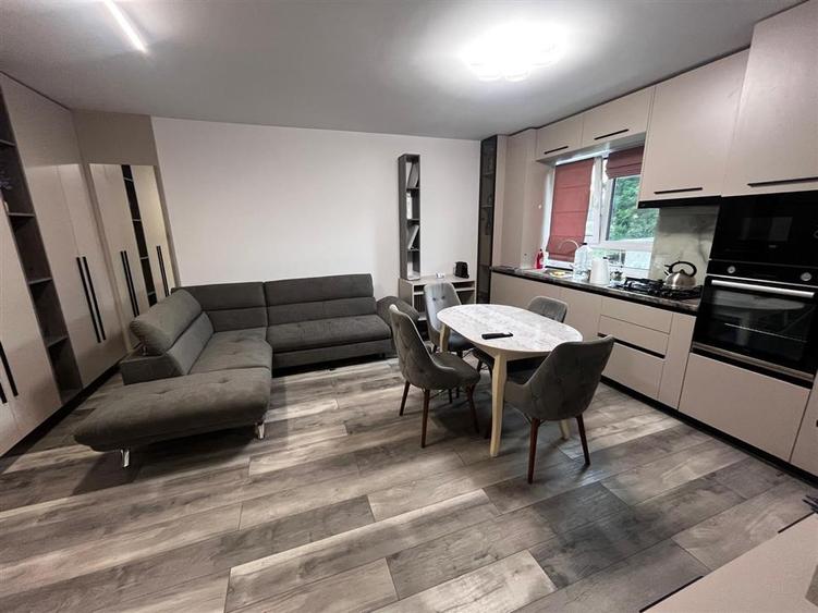 Apartament cu 2 camere decomandat în Păcurari