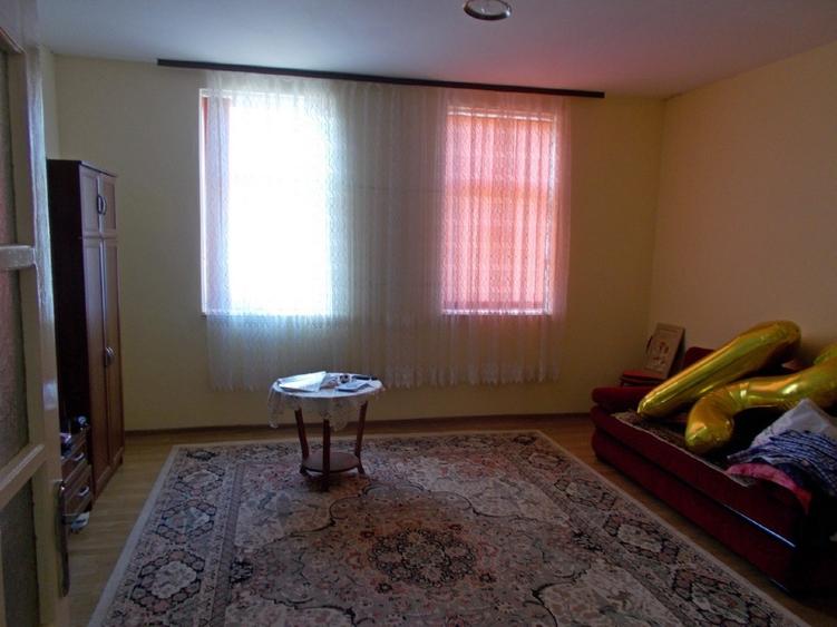 Casă individuală cu 5 camere cu Teren 2788 Mp în Covaci