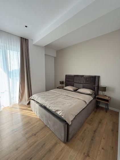 Apartament cu 3 camere decomandat, mobilat în Sisești