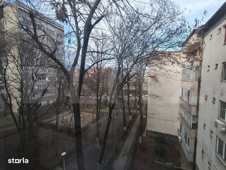 Apartament cu 4 camere decomandat în Decebal