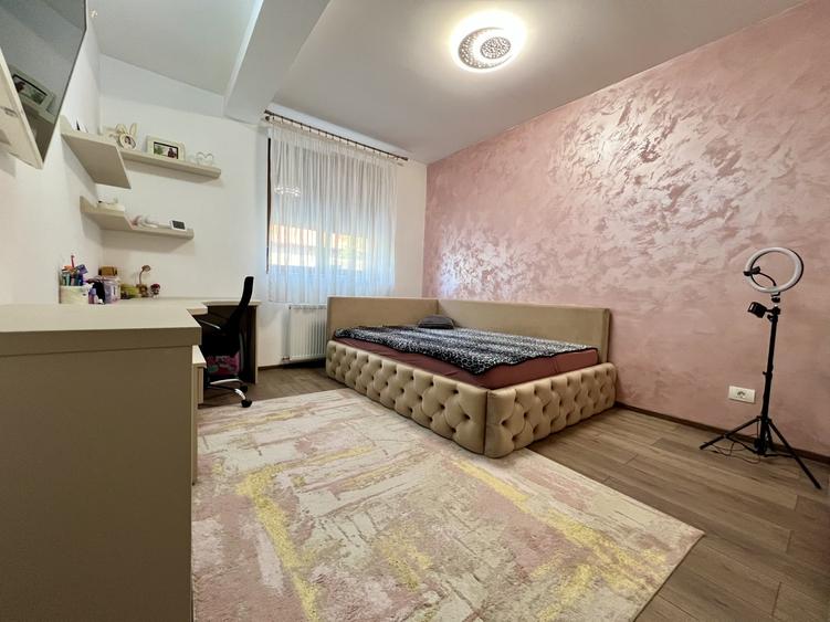 Apartament cu 2 camere decomandat, mobilat în Freidorf