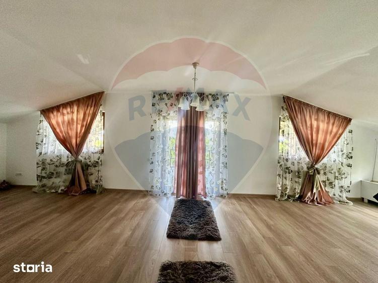 Casă cu 6 camere cu Teren 600 Mp în Brănești