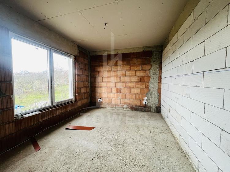 Duplex cu 4 camere cu Canalizare în Șura Mică