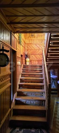 Casă individuală cu 8 camere cu Teren 1756 Mp în Câmpulung Moldovenesc