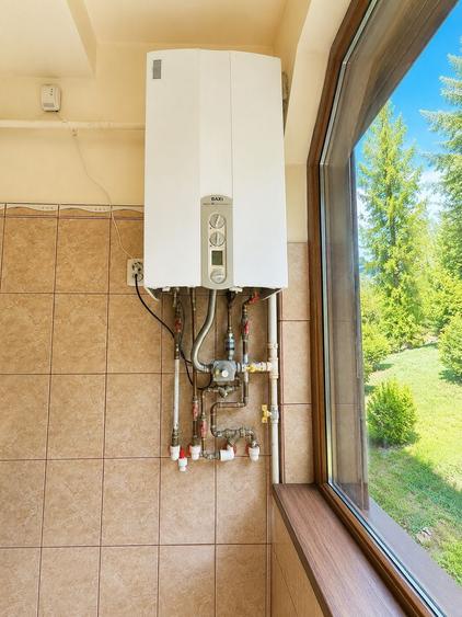 Apartament cu 3 camere semidecomandat în Poiana Brașov