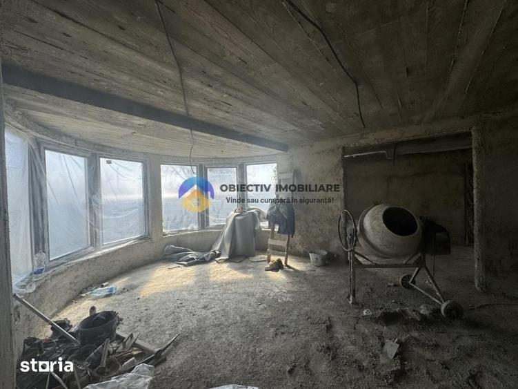 Casă cu 4 camere cu Teren 953 Mp în Girov