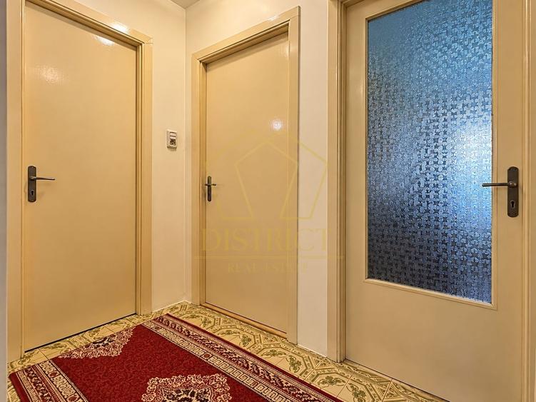 Apartament cu 3 camere decomandat, mobilat în Lipovei