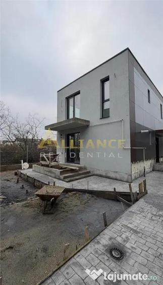 Casă cu 3 camere cu Teren 250 Mp în Central