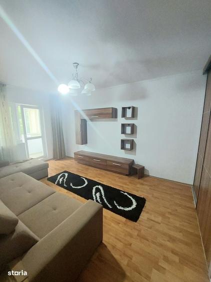 Apartament cu 3 camere decomandat în Decebal