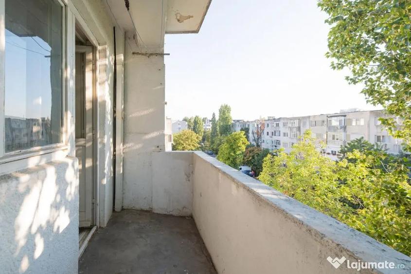 Apartament cu 2 camere semidecomandat în City Park Mall