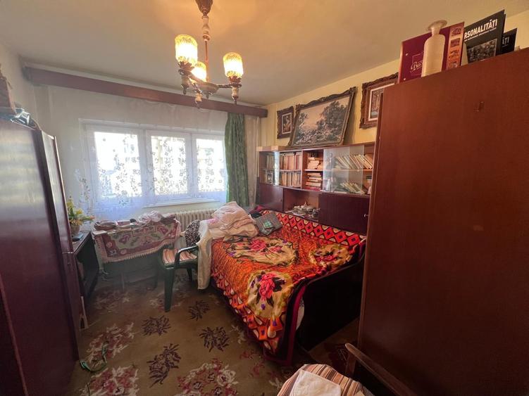 Apartament cu 2 camere decomandat în Decebal