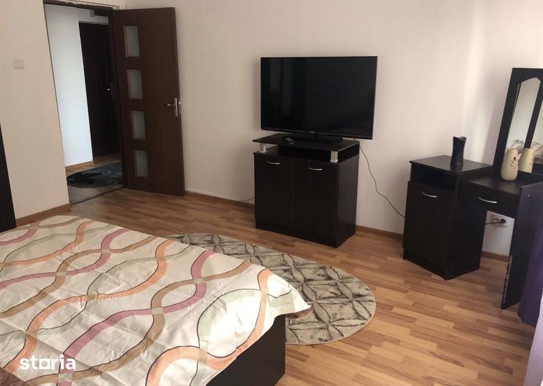 Garsonieră decomandată în Calea București