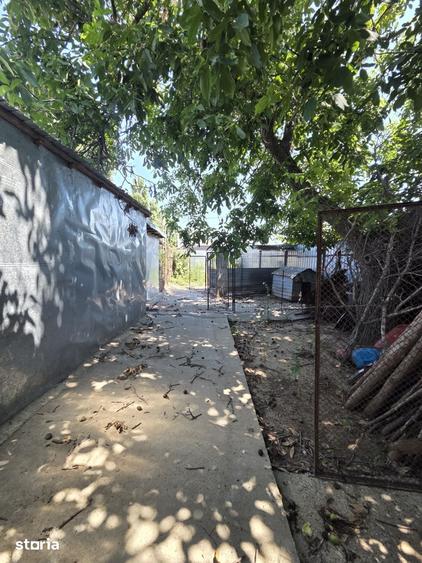 Casă cu 4 camere cu Teren 500 Mp în Radu Negru