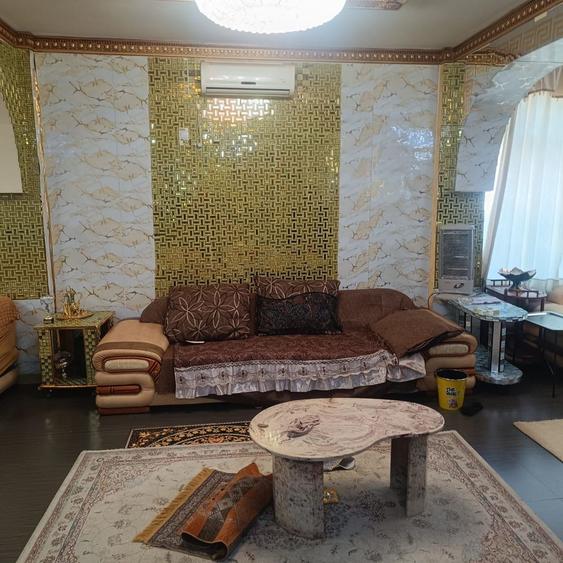 Casă individuală cu 8 camere cu Canalizare în Afumați