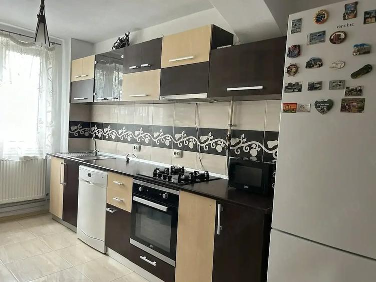 Apartament cu 2 camere semidecomandat în Trivale