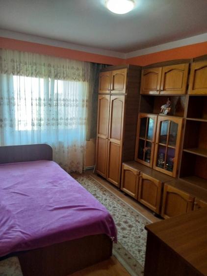 Apartament cu 2 camere în Micro 17