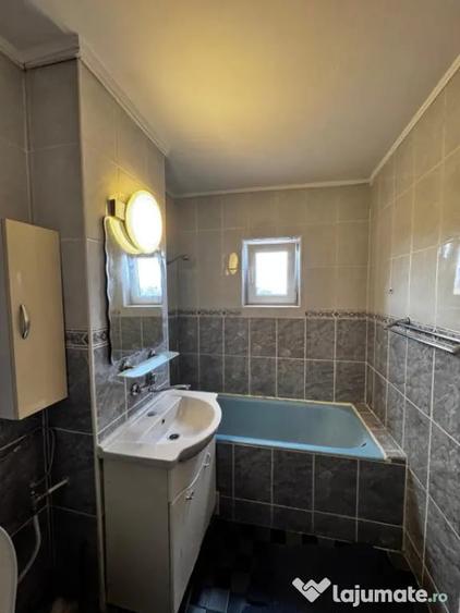 Apartament cu 3 camere decomandat în Lăpuș Argeș