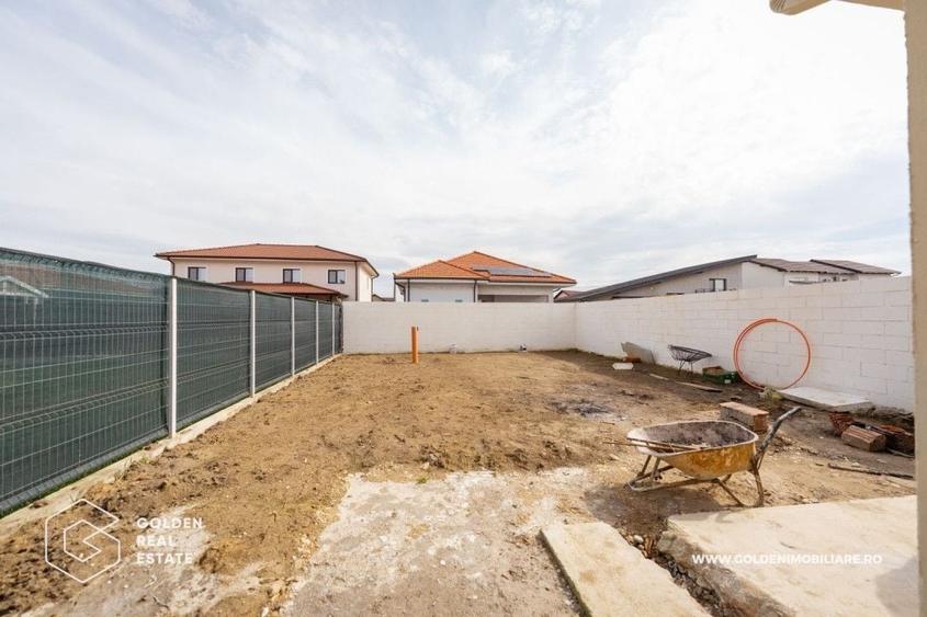 Casă individuală cu 5 camere cu Canalizare în Moșnița Nouă
