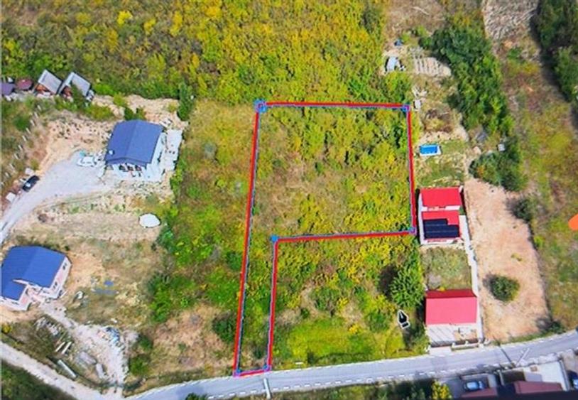 Teren Construcții intravilan de 1488 mp, în Corunca
