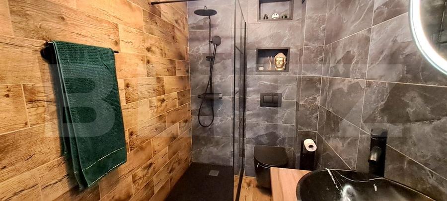 Apartament cu 3 camere semidecomandat, mobilat în Florești