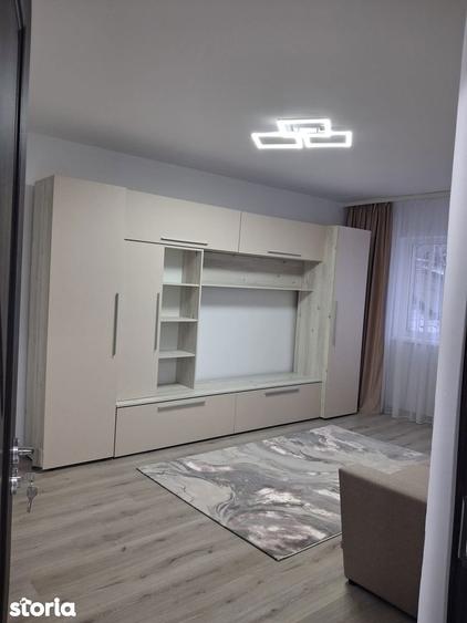 Apartament cu 2 camere, mobilat în Central