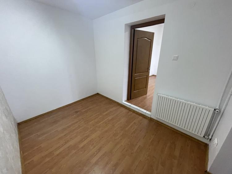 Birou, de 40 mp, în Lizeanu