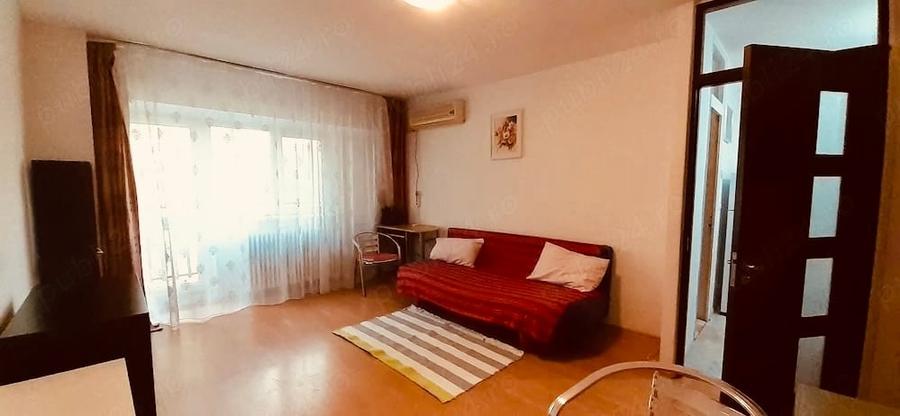 Garsonieră decomandată în Timpuri Noi