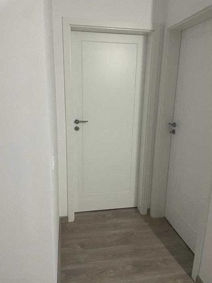 Apartament cu 3 camere decomandat în Florești