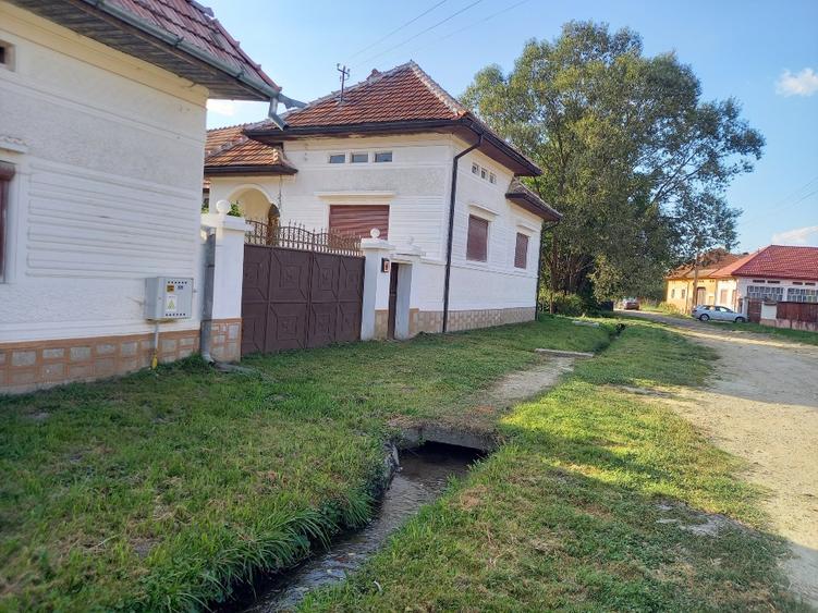 Casă individuală cu 3 camere cu Teren 4552 Mp în Voivodeni
