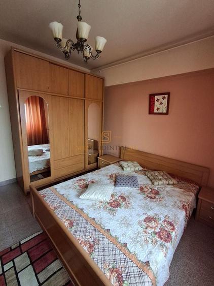 Apartament cu 4 camere decomandat în Rahova