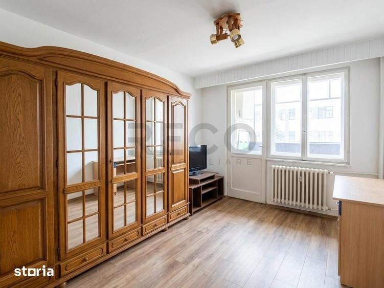 Apartament cu 3 camere decomandat în Central