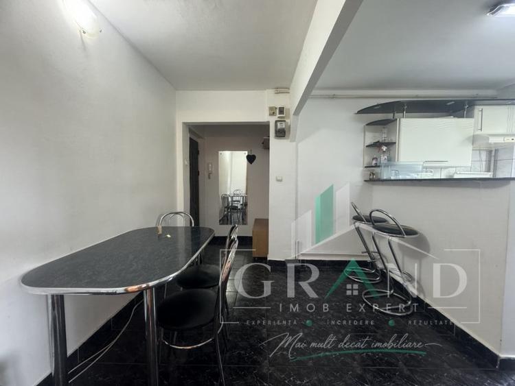 Apartament cu 3 camere semidecomandat, mobilat în Gheorgheni