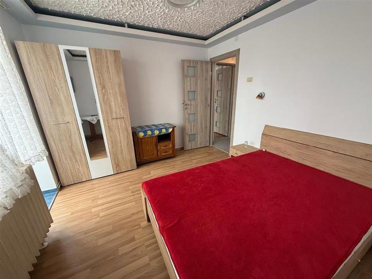 Apartament cu 2 camere decomandat, mobilat în Hipodrom 3