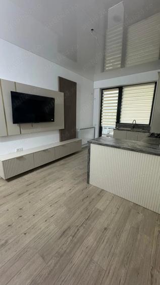 Apartament cu 2 camere decomandat, mobilat în Universitate