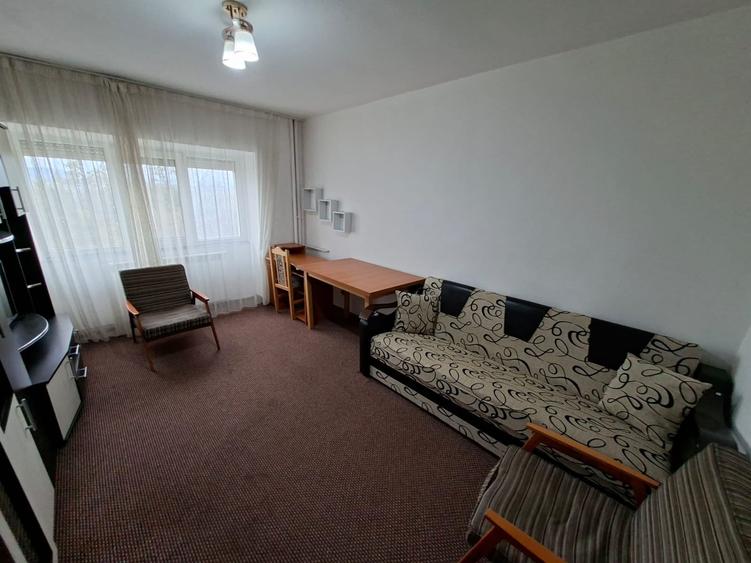 Apartament cu 2 camere decomandat în Bd. Independenței