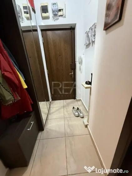 Apartament cu 3 camere decomandat în Drumul Taberei