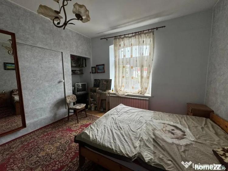 Casă cu 4 camere cu Teren 300 Mp în Rădăuți