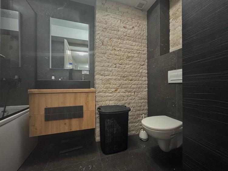 Apartament cu 3 camere decomandat în Lunca Cetățuii