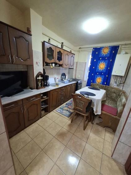 Apartament cu 2 camere decomandat în Govândari