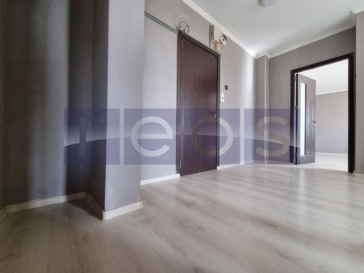 Apartament cu 2 camere decomandat, mobilat în P-ța Unirii