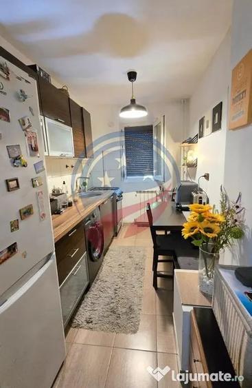 Apartament cu 2 camere semidecomandat în Craiovița Nouă