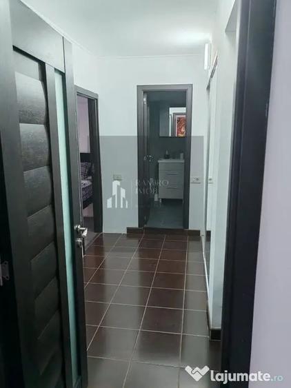 Apartament cu 3 camere semidecomandat în Mărgeanului