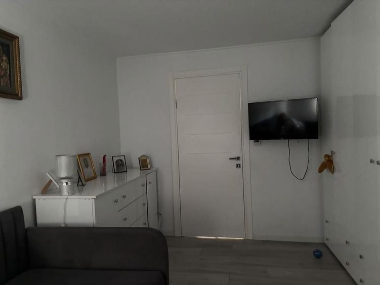 Casă cu 3 camere cu Teren 900 Mp în Central