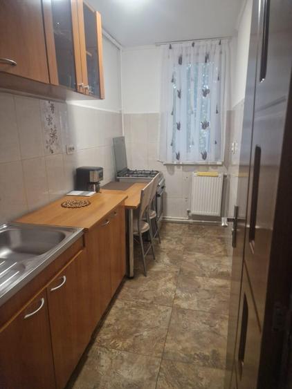 Garsonieră decomandată, mobilată în Dristor