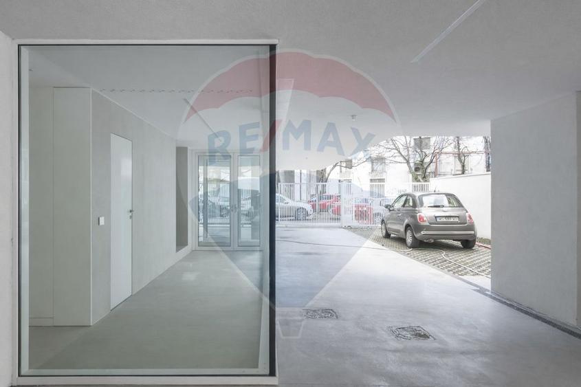 Apartament cu 3 camere decomandat în Națiunile Unite