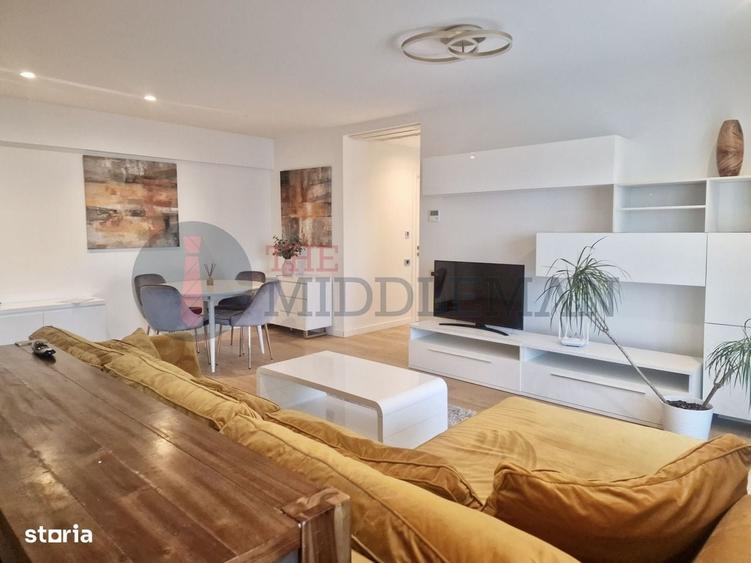 Apartament cu 3 camere semidecomandat în Aviației