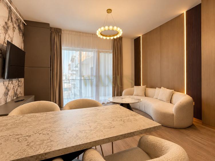 Apartament cu 2 camere semidecomandat, mobilat în Florești