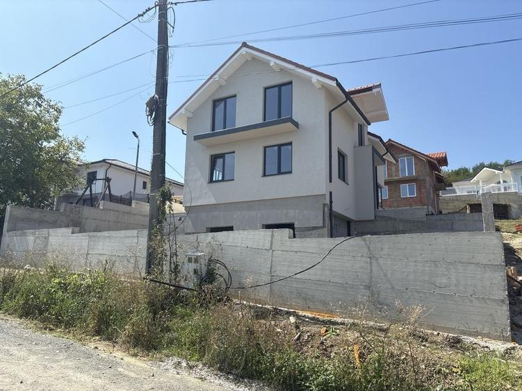 Casă cu 4 camere în Dej